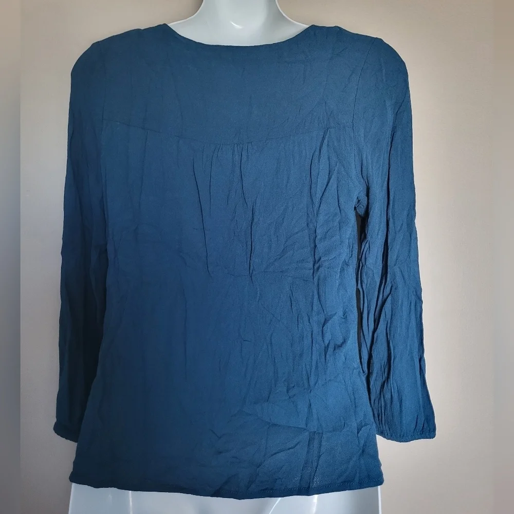 Chic Teal V-Neck Blouse, Size Petit Small - Picture 2 of 4